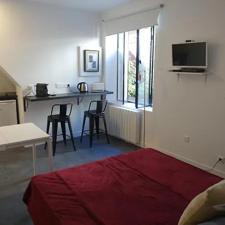 Apartment Cite Pilleux - Cozy In A Private Lane *