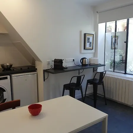 Cite Pilleux - Cozy In A Private Lane Apartment